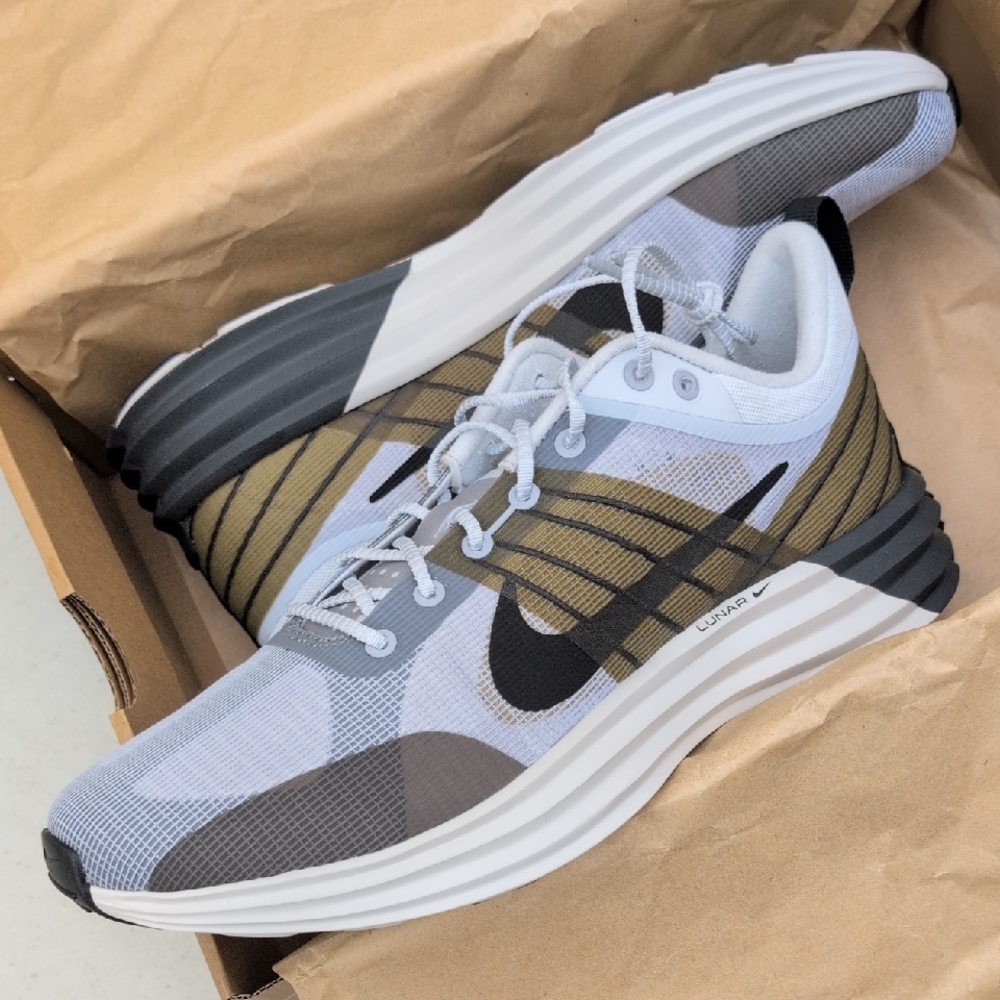 Nike Lunar Roam - Pure Platinum - Men Size 10.5 ( DV2440-001 )